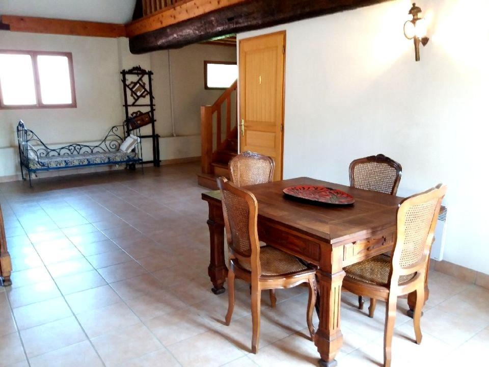Le Domaine Du Cellier Bed & Breakfast Sezanne Exterior photo